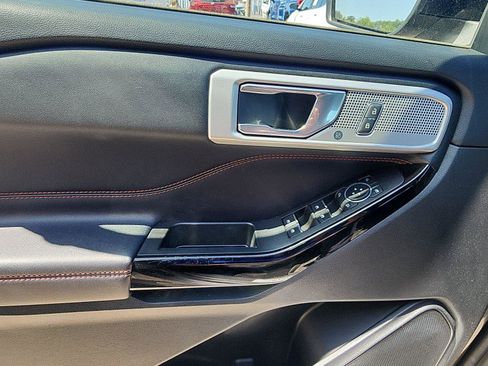 Used 2022 Ford Explorer ST-Line w/ Class IV Trailer Tow Package RWD image 15