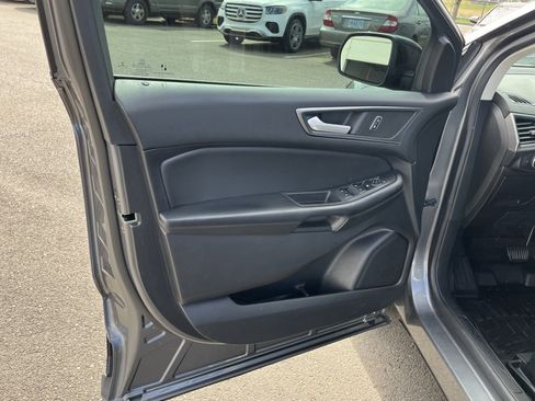 Used 2022 Ford Edge SE w/ Black Appearance Package AWD/4WD image 15