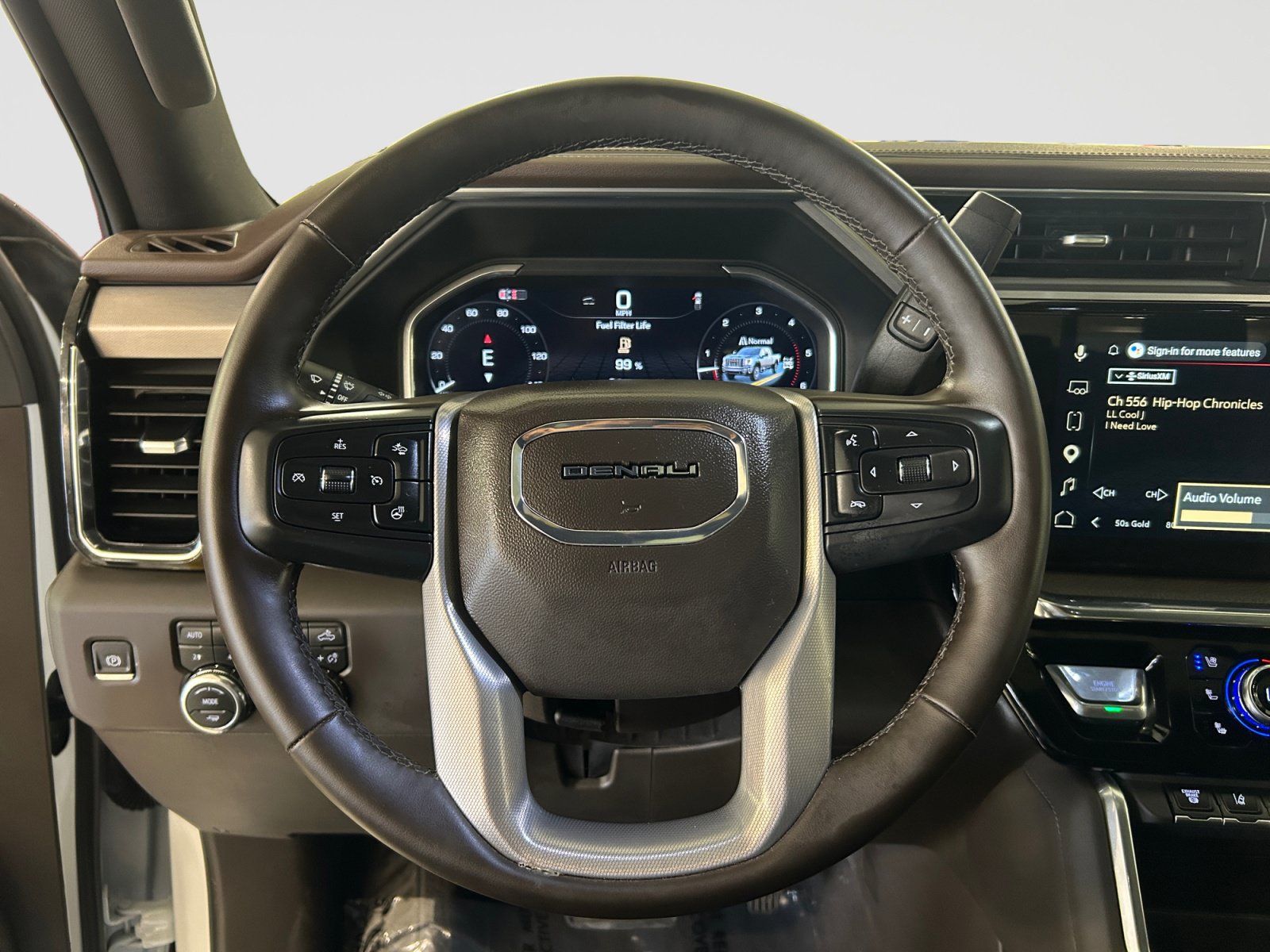 Used 2026 GMC Sierra 2500 Denali w/ Denali Reserve Package AWD/4WD image 13