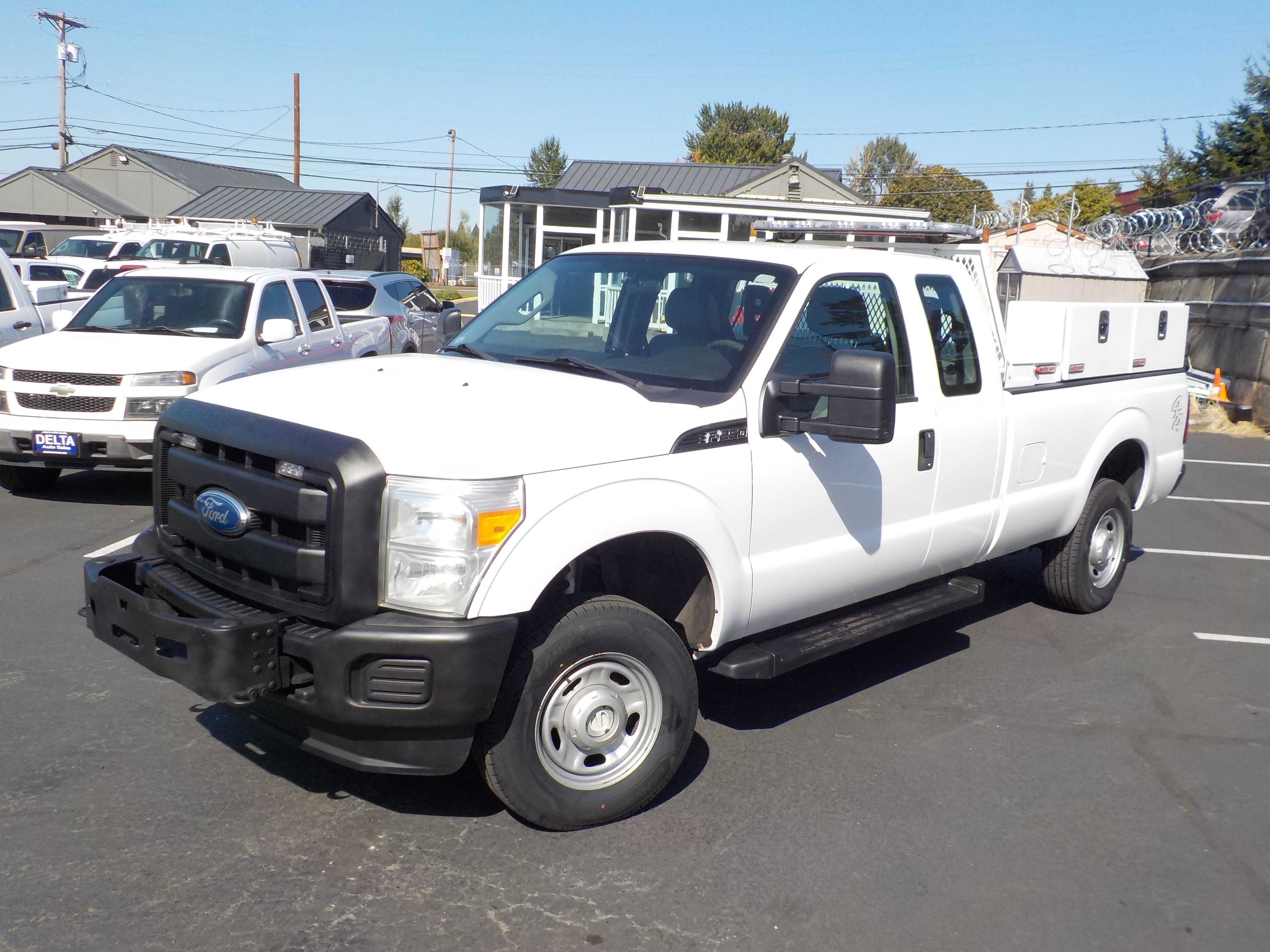 Used 2012 Ford F250 XL w/ Camper Pkg AWD/4WD image 5