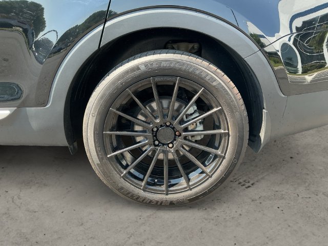 Used 2023 Kia Telluride SX AWD/4WD image 9