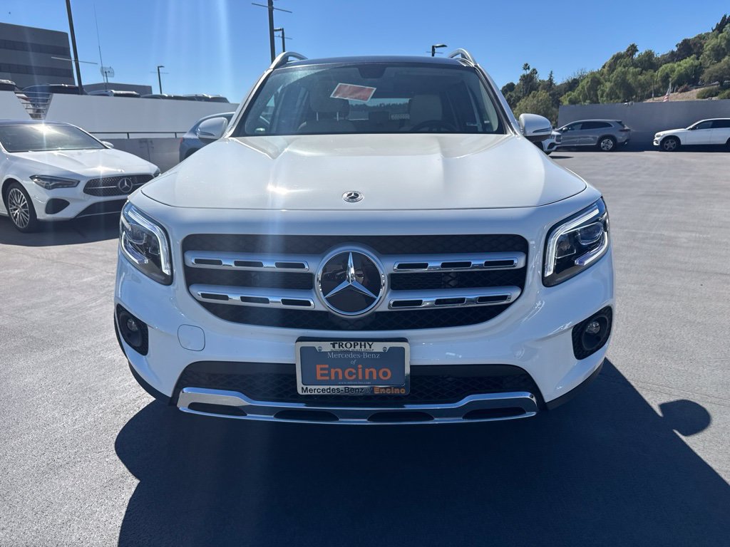 Used 2023 Mercedes-Benz GLB 250 image 2