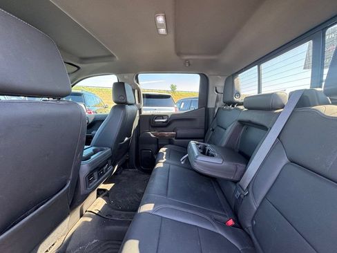 Used 2020 Chevrolet Silverado 1500 LT Trail Boss AWD/4WD image 2