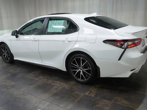 Used 2023 Toyota Camry SE w/ Convenience Package image 6