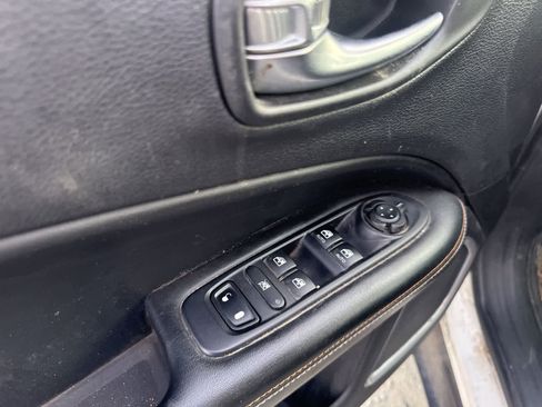 Used 2018 Jeep Compass Sport image 15