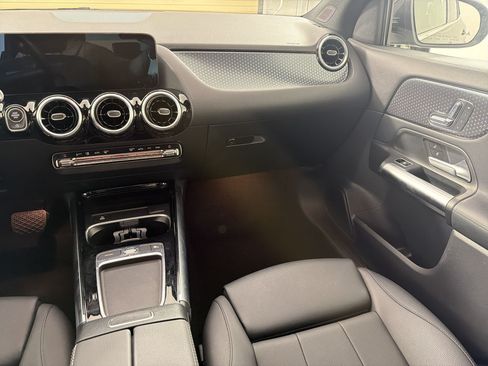 Used 2025 Mercedes-Benz GLA 250 image 27