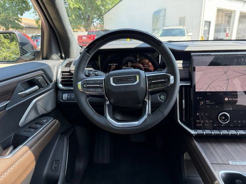 New 2026 GMC Acadia Denali Ultimate AWD/4WD image 13