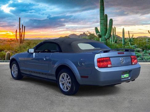 Used 2006 Ford Mustang Convertible RWD image 5