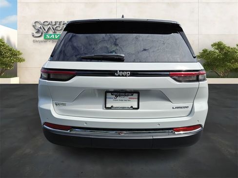 New 2024 Jeep Grand Cherokee Laredo X w/ Luxury Tech Group I RWD image 4