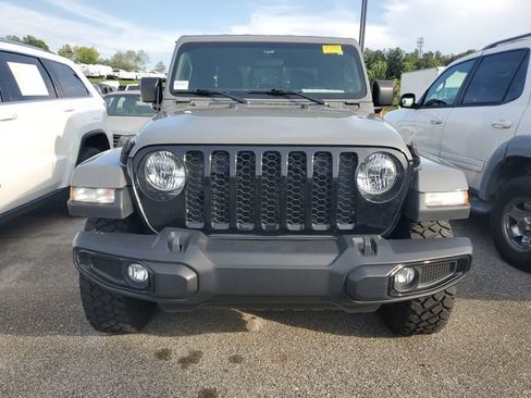 Used 2021 Jeep Gladiator Sport AWD/4WD image 2