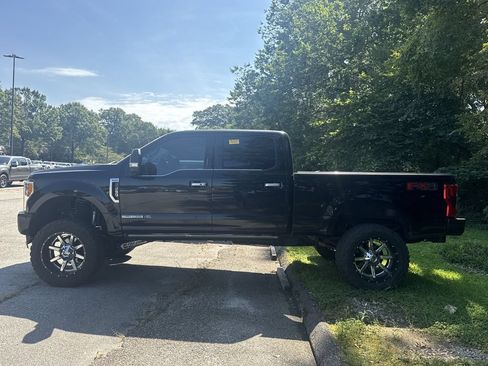 Used 2018 Ford F250 Limited w/ FX4 Off-Road Package AWD/4WD image 4