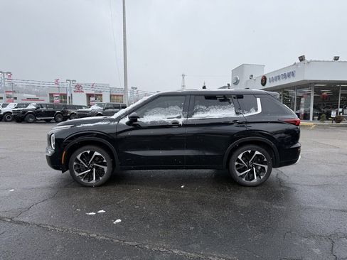 Used 2024 Mitsubishi Outlander SEL image 6