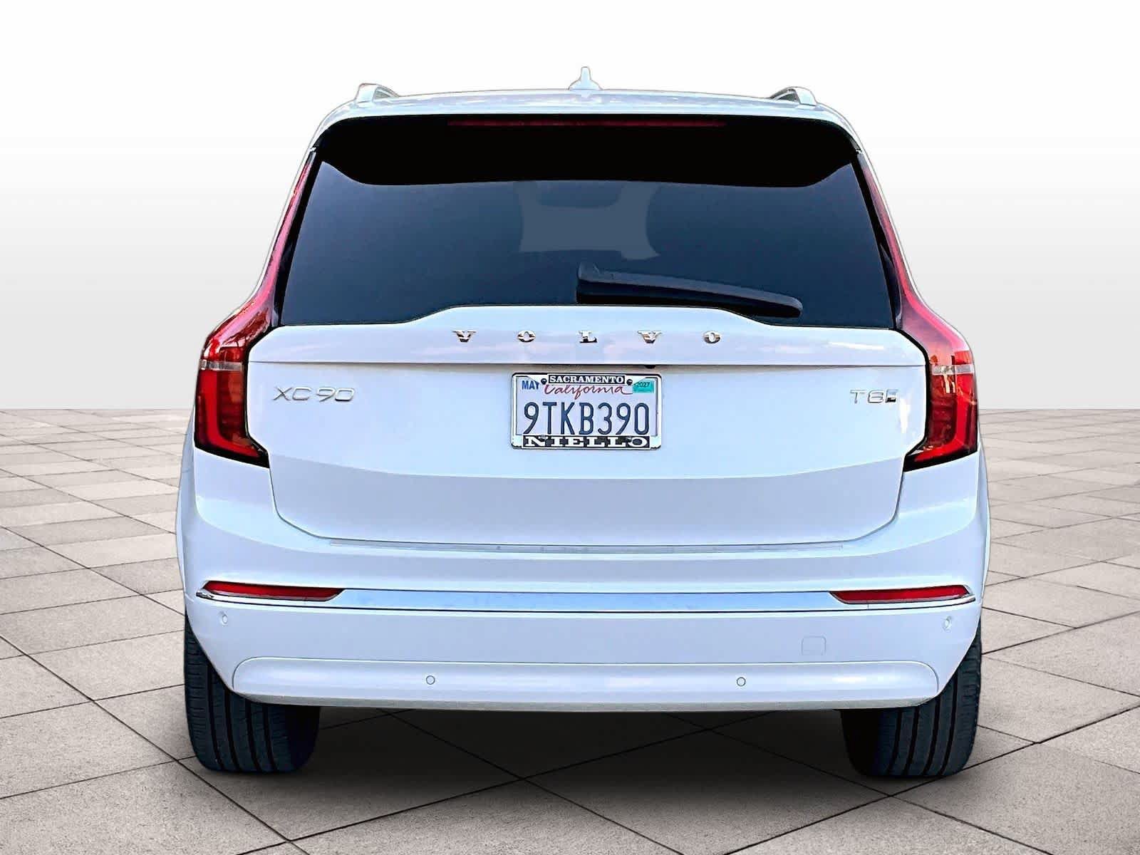 Used 2025 Volvo XC90 T8 Plus w/ Protection Package Premier AWD/4WD image 9