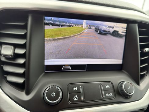 Used 2023 GMC Acadia SLE w/ Driver Convenience Package AWD/4WD image 24
