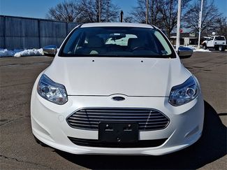 Used 2015 Ford Focus Electric Hatchback video 2