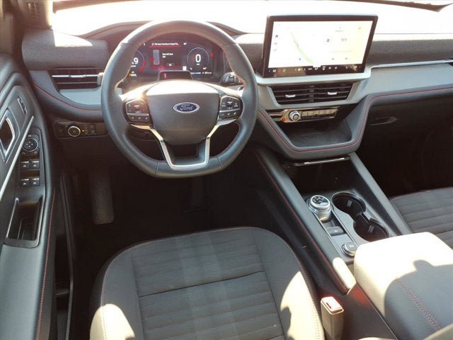 Used 2025 Ford Explorer ST-Line w/ ST-Line Street Pack AWD/4WD image 14