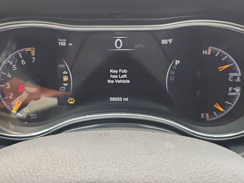 Used 2018 Jeep Grand Cherokee Laredo RWD image 12