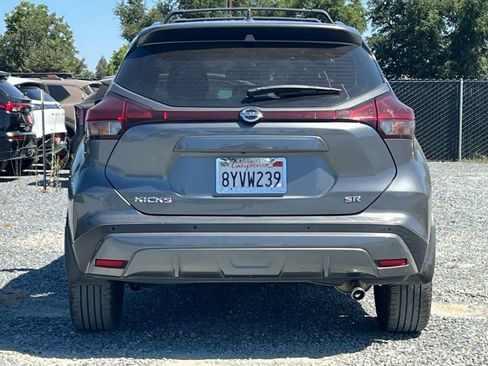 Used 2021 Nissan Kicks SR w/ Interior Electronics Package FWD image 8