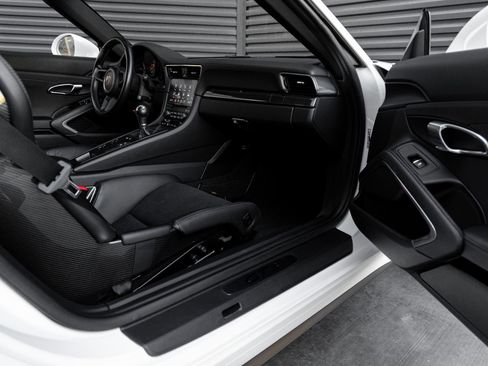Certified 2018 Porsche 911 GT3 image 35