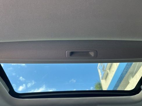 Used 2020 Honda CR-V Touring image 10