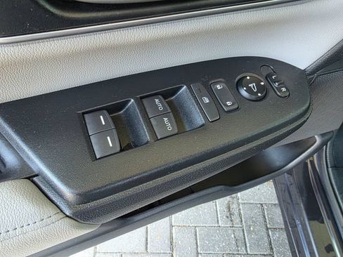 Used 2017 Honda CR-V EX-L image 21