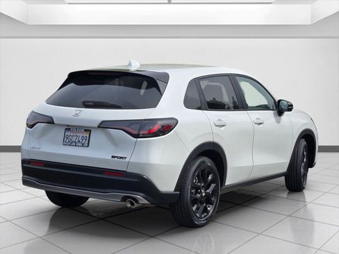 Certified 2023 Honda HR-V Sport image 5
