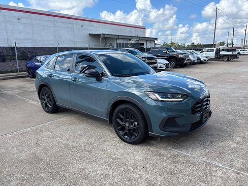 Used 2024 Honda HR-V Sport image 3