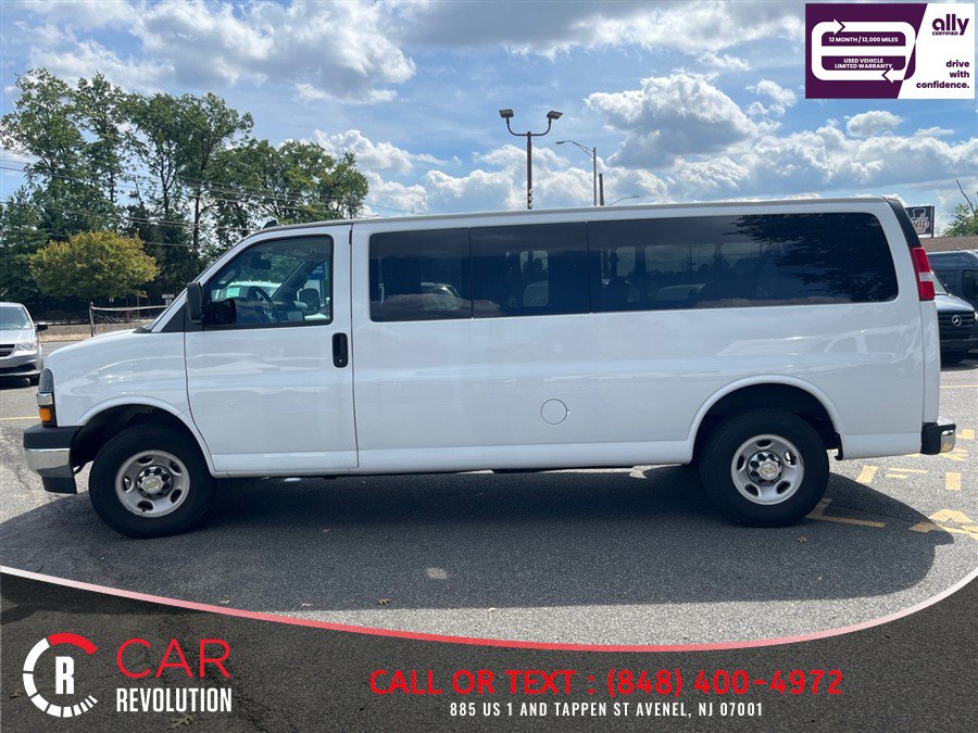 Used 2024 Chevrolet Express 3500 LT w/ LT Preferred Equipment Group RWD image 4