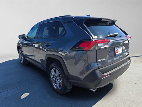 Used 2022 Toyota RAV4 XLE w/ XLE Grade Weather Package AWD/4WD image 5