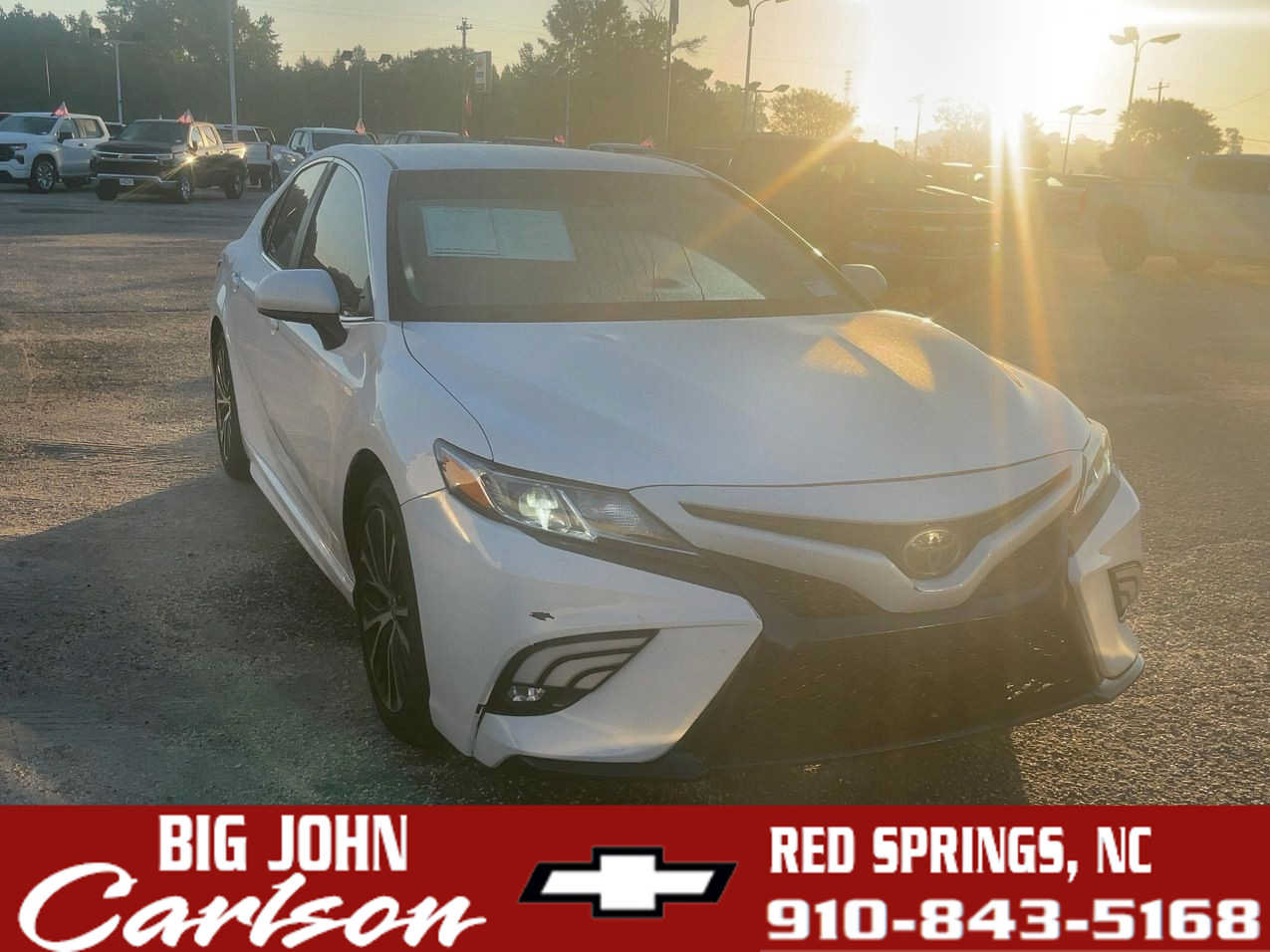Used 2020 Toyota Camry SE FWD image 1