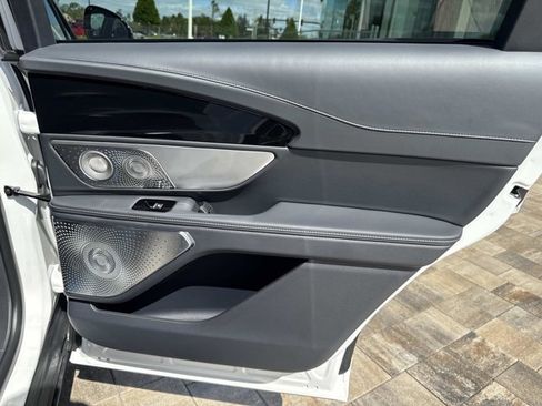 New 2026 Lincoln Nautilus Reserve image 21