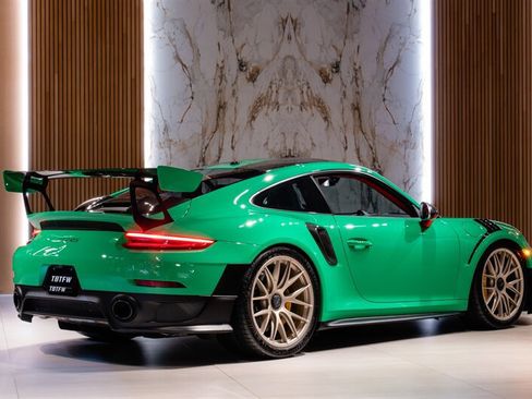 Used 2018 Porsche 911 GT2 RS RWD image 3