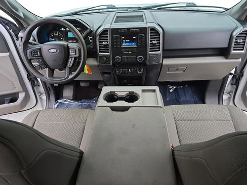 Used 2016 Ford F150 XLT image 9