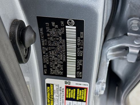 Used 2025 Lexus ES 300h w/ Premium Package image 30