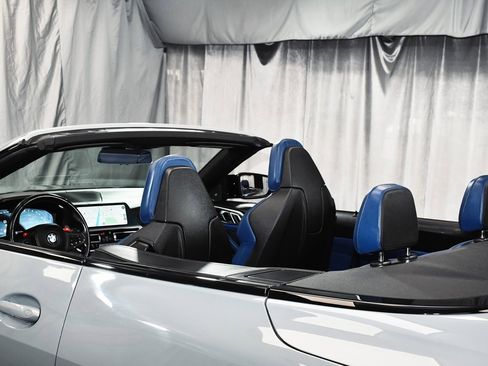 Used 2022 BMW M4 xDrive Competition image 82