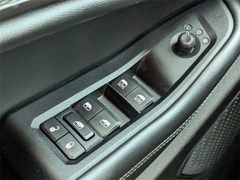 Certified 2023 Jeep Grand Cherokee L Laredo image 21