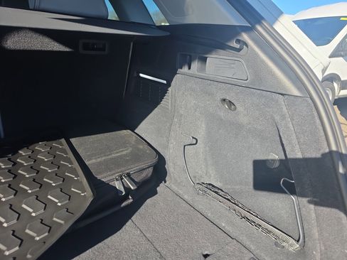 Used 2023 Audi Q5 e Premium Plus w/ Premium Plus Package image 18