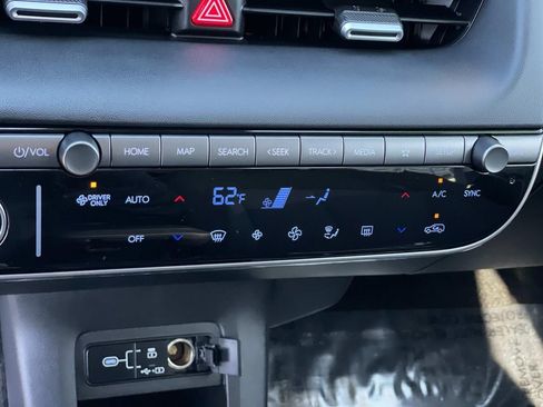 Certified 2025 Hyundai Ioniq 5 SE image 16