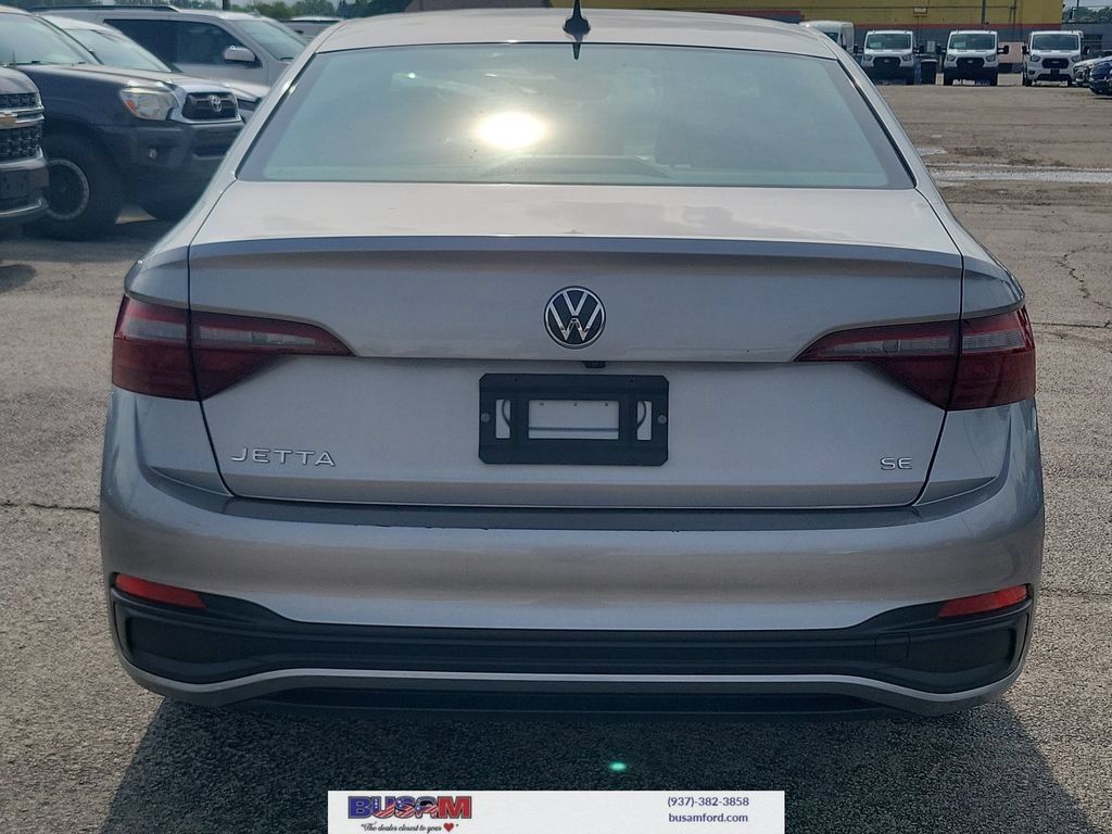 Used 2024 Volkswagen Jetta SE FWD image 28
