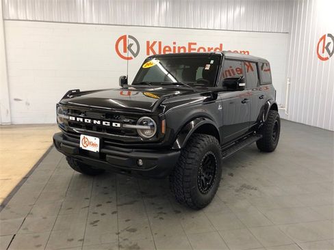 Used 2023 Ford Bronco Outer Banks image 3