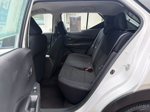 Used 2024 Nissan Kicks SV image 16