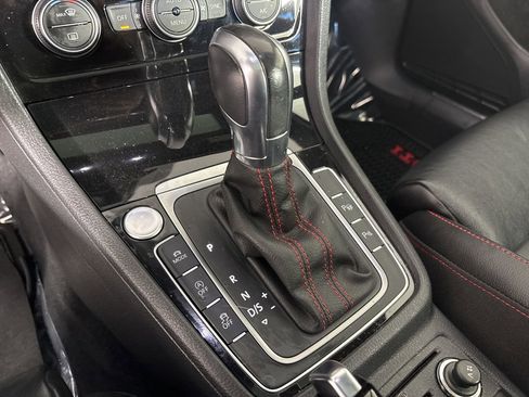 Used 2019 Volkswagen GTI Autobahn image 18