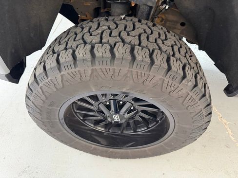 Used 2024 GMC Sierra 1500 Elevation AWD/4WD image 6