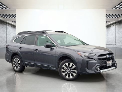 Used 2025 Subaru Outback Limited XT AWD/4WD image 2
