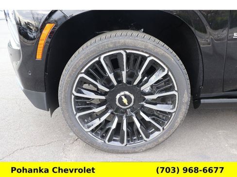 New 2026 Chevrolet Suburban High Country AWD/4WD image 26