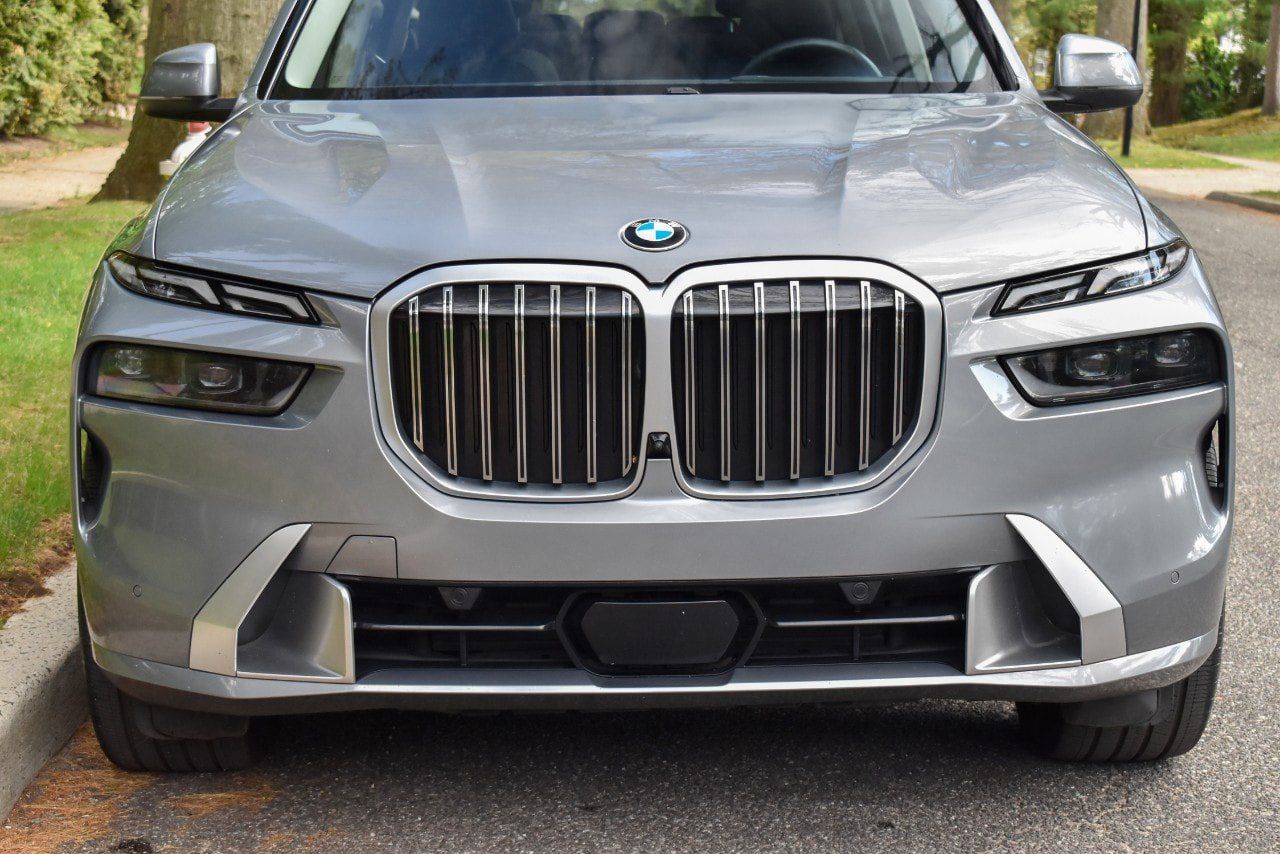 Used 2025 BMW X7 xDrive40i AWD/4WD image 36