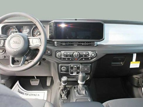 New 2024 Jeep Gladiator Sport image 10