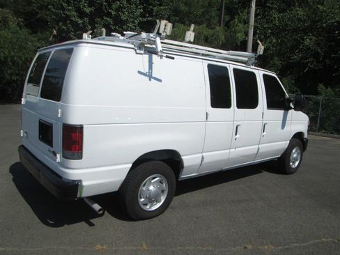 Used 2012 Ford E-150 and Econoline 150 image 2