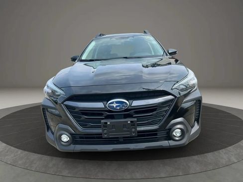 Used 2023 Subaru Outback Premium AWD/4WD image 2