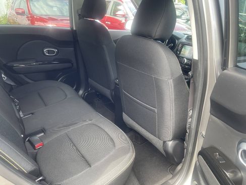 Used 2016 Kia Soul + w/ Audio Package FWD image 21